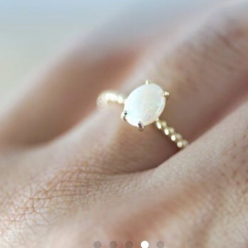 14K GOLD FIRE OPAL OVAL BEAD RING